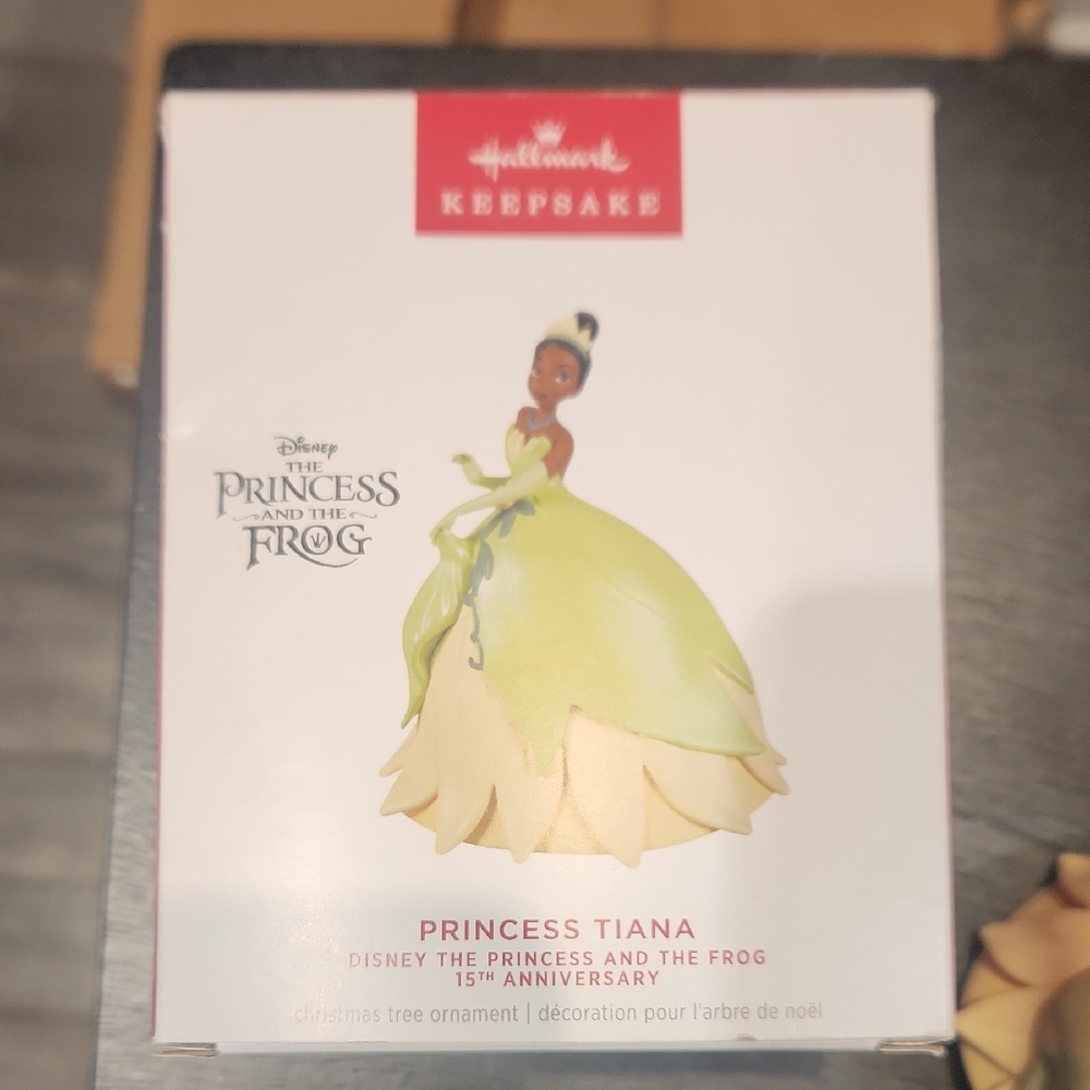 EUC 2024 Hallmark Keepsake Princess Tiana Christmas Ornament w/org. Box - Picture 1 of 10